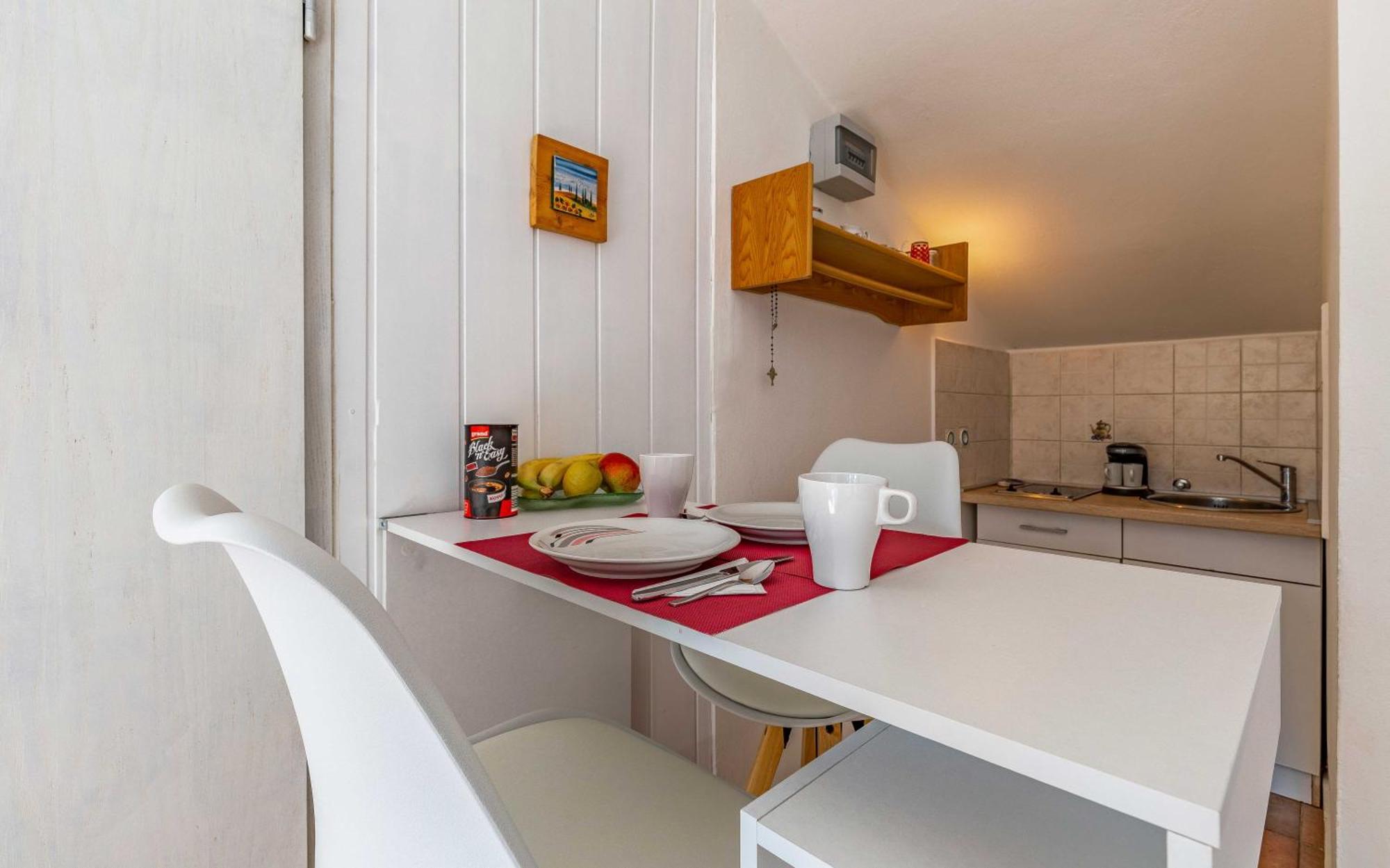 Eva Apartment
